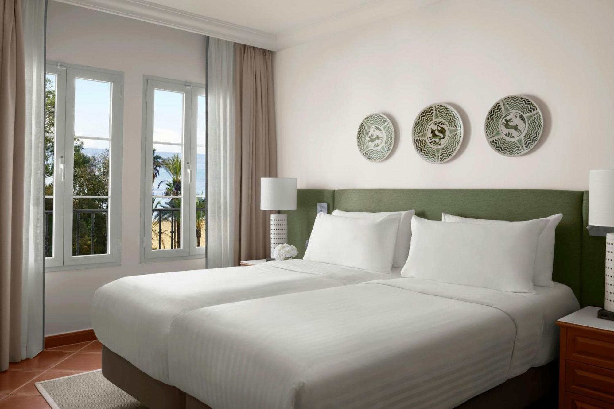 Three-Bedroom Apartment Sea View