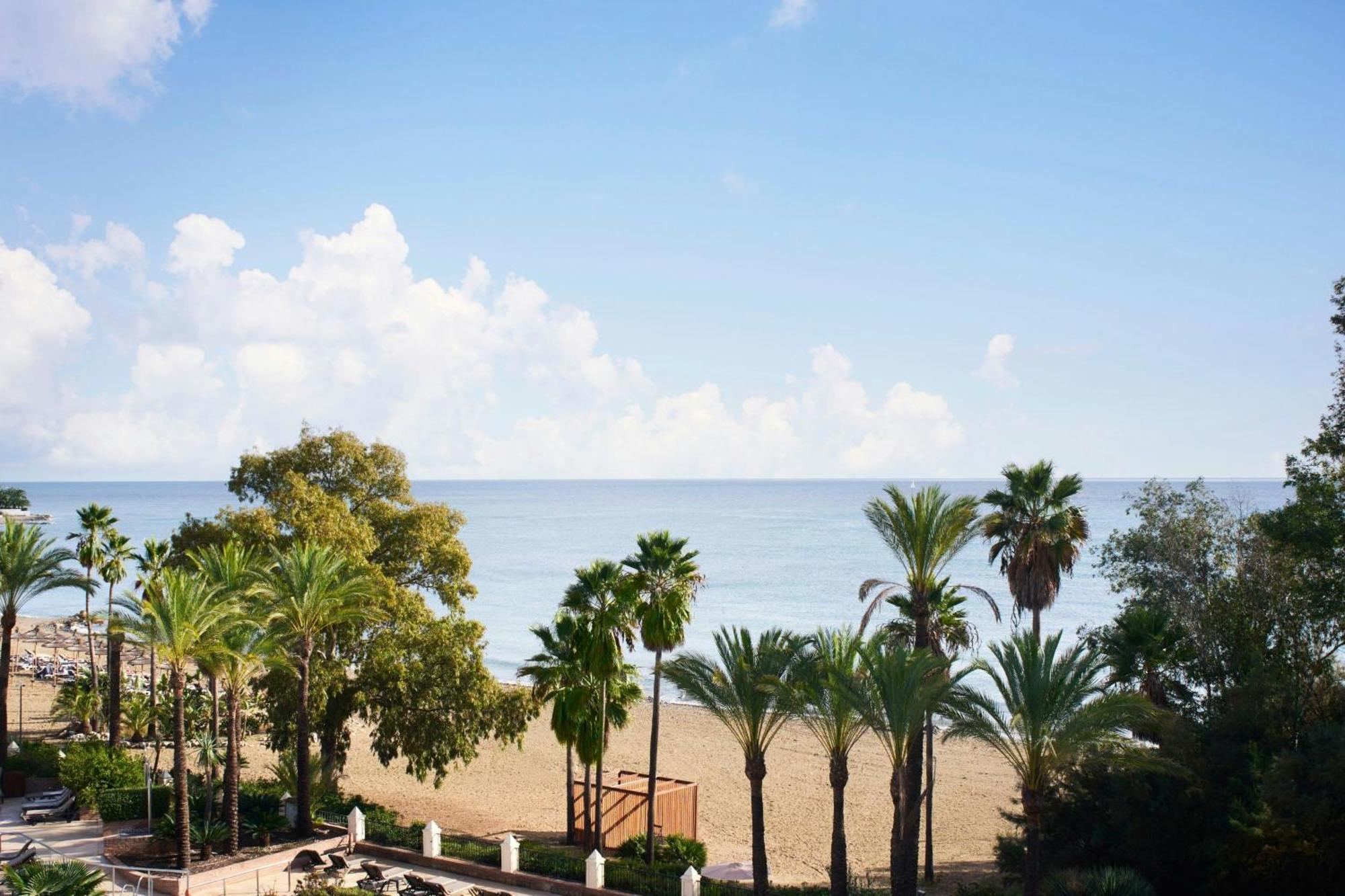 Three-Bedroom Apartment Sea View